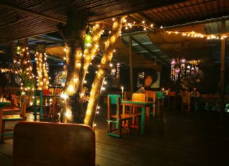 Angesagter Beach Club: Koki Beach in Puerto Viejo