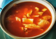 Die Suppe mit Biss: Hähnchen und Takkos inklusive